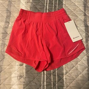 NWT Lululemon High-Rise Hotty Hot Shorts 4” Size 4